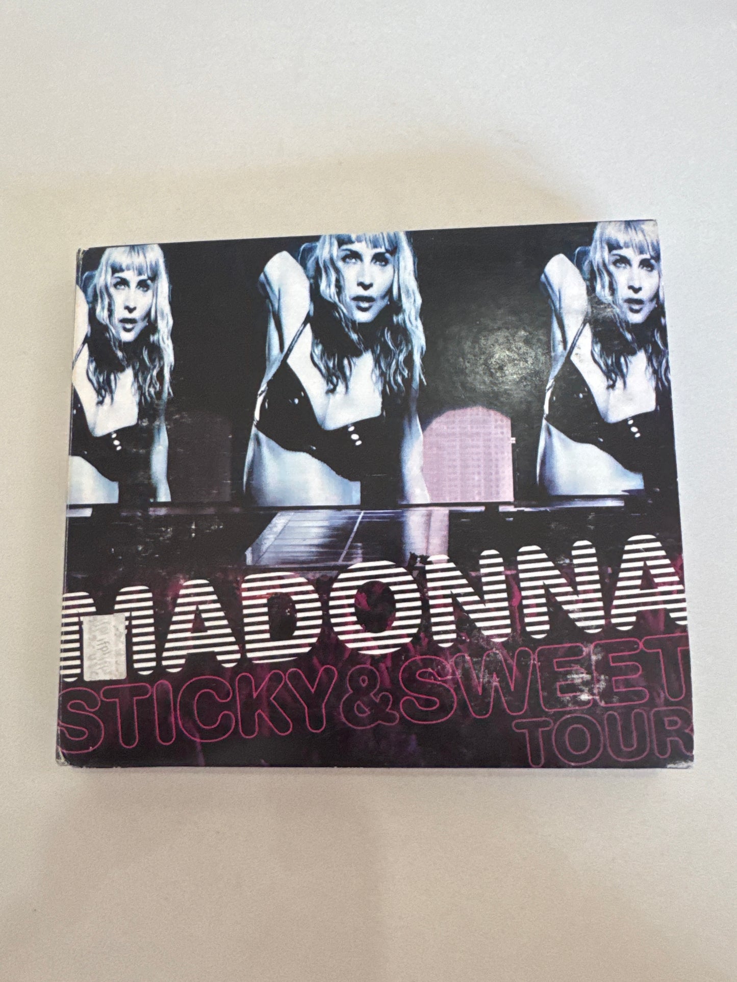 Madonna sticky and sweet tour